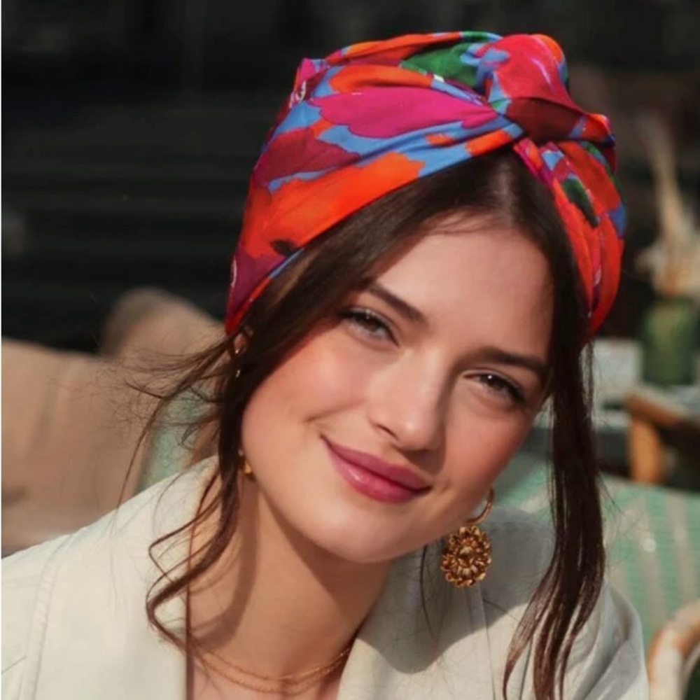 Indira De Paris in CUBAINE ANAIS turban head wrap